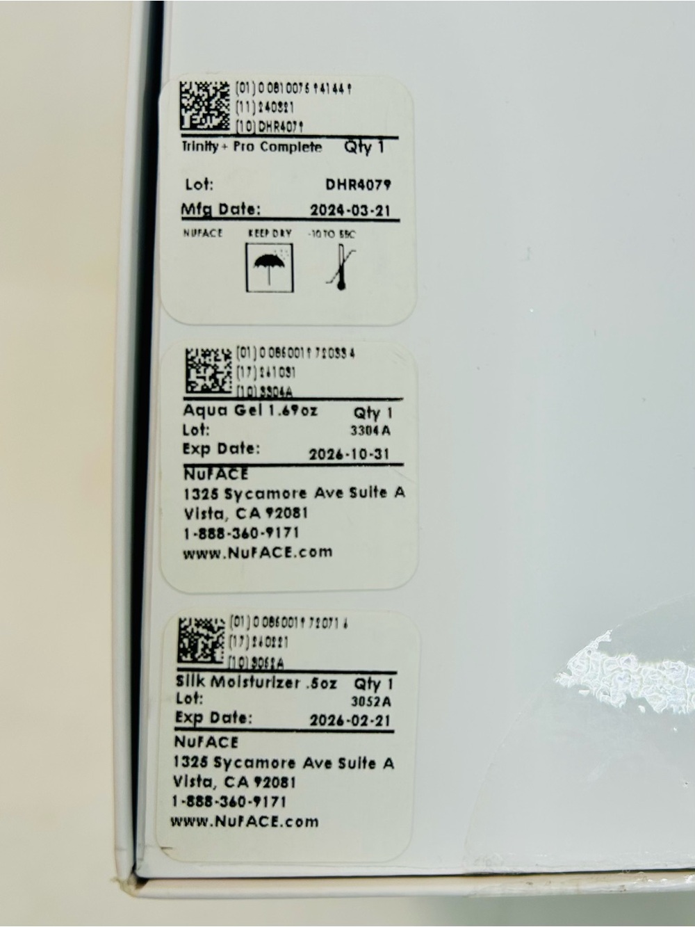 NuFACE Trinity+ Pro Complete Kit - Picture 11 of 12
